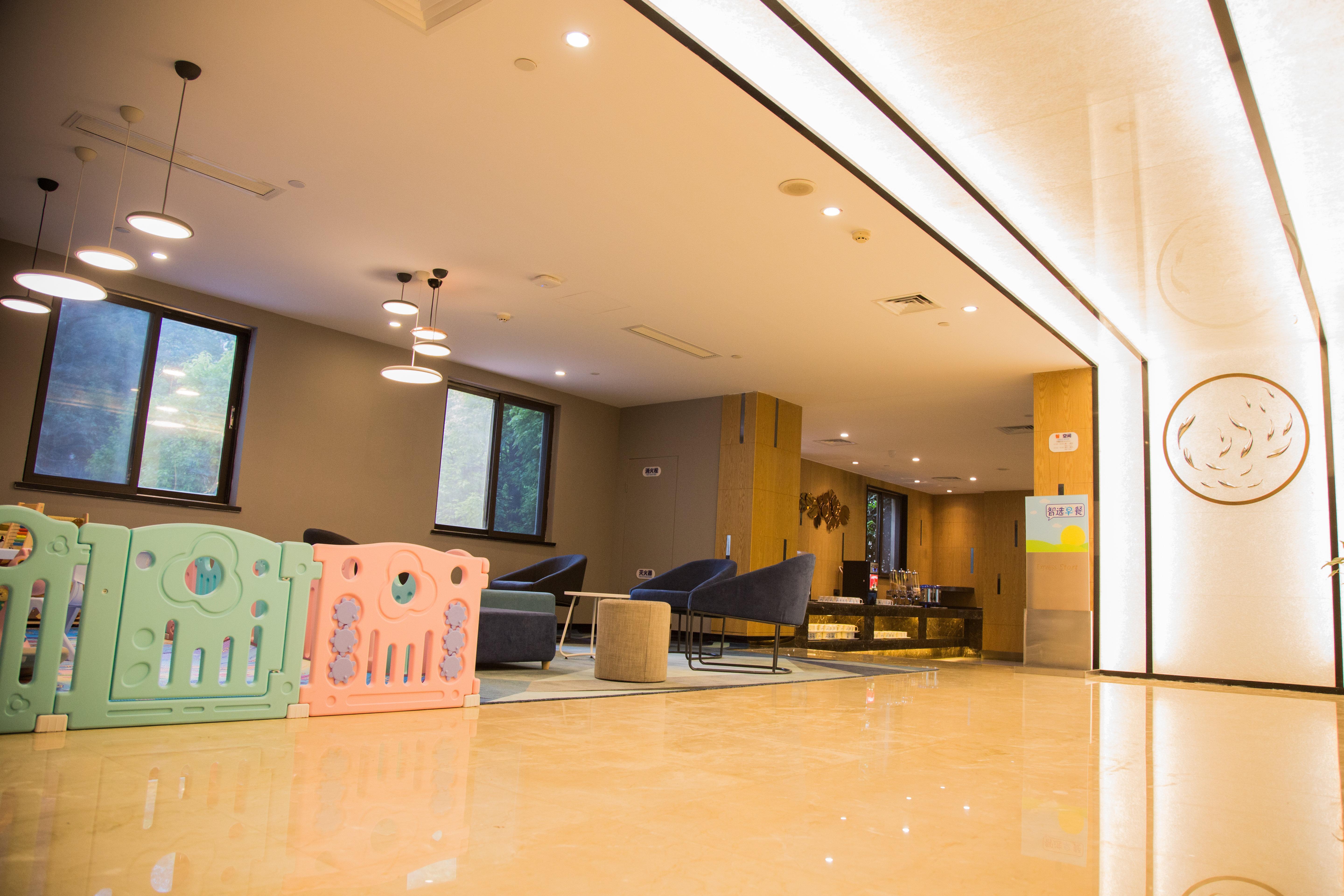 Holiday Inn Express Nanjing Xuanwu Lake By Ihg Nanquim Exterior foto